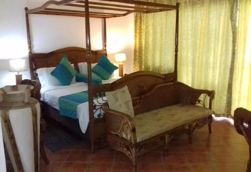 هتل Chateau Sans Souci