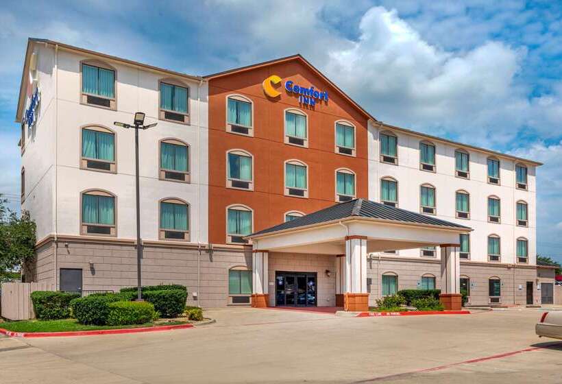 Отель Comfort Inn Near Unt