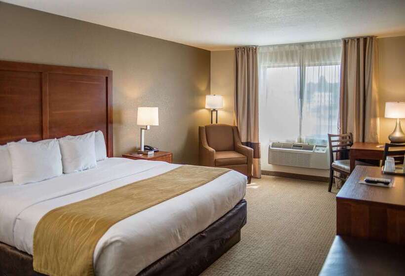 בית מלון כפרי Comfort Inn & Suites