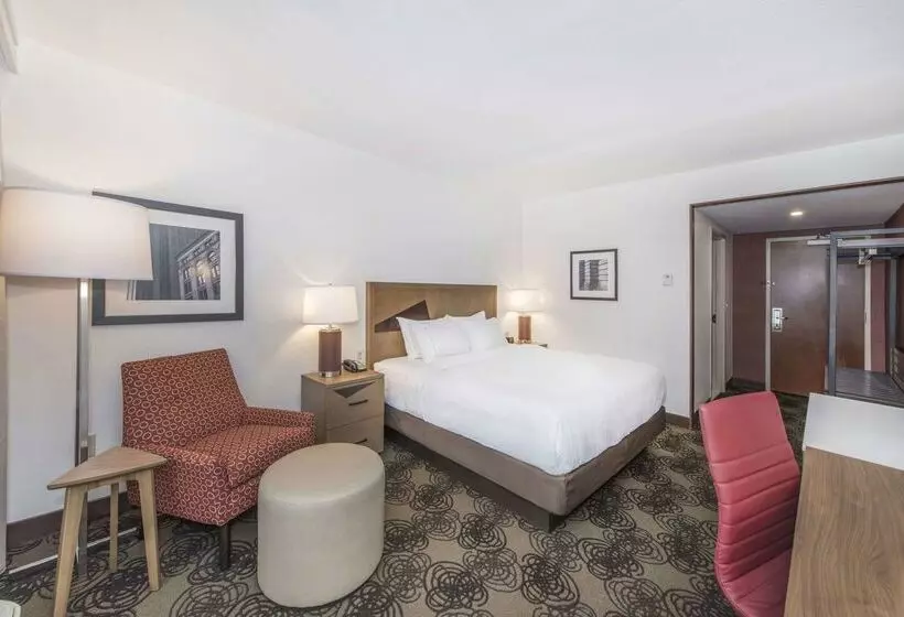 Hotel Doubletree By Hilton Raleigh Cary