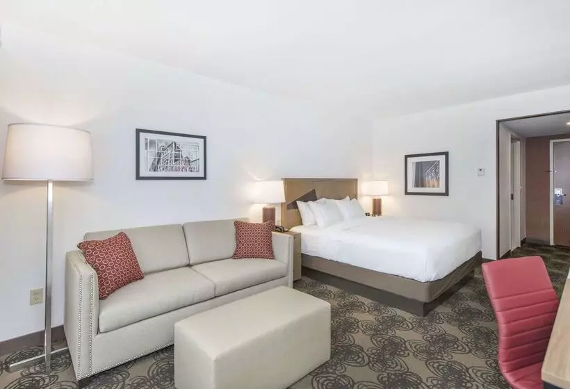 Hotel Doubletree By Hilton Raleigh Cary