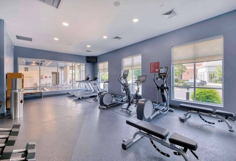 فندق Doubletree By Hilton Raleigh Cary