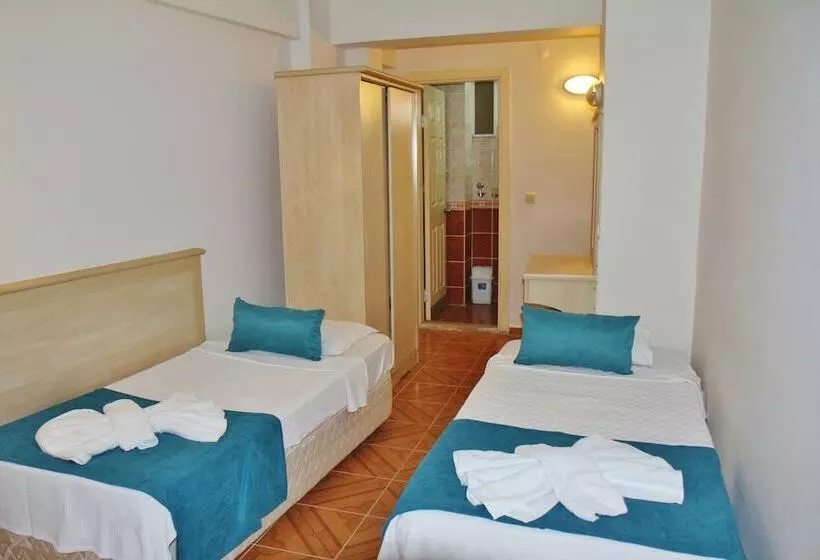 Отель George Dragon Beach