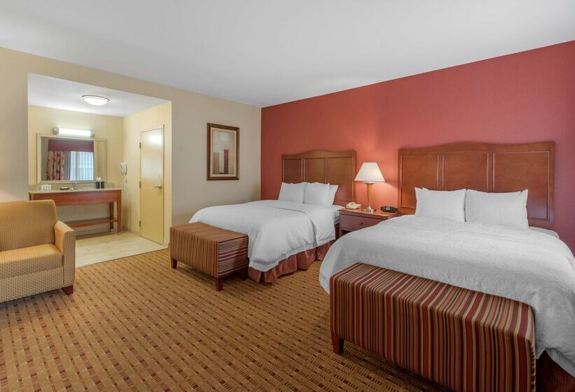בית מלון כפרי Hampton Inn & Suites Arcata