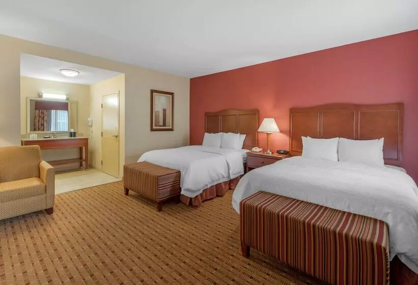 호텔 Hampton Inn & Suites Arcata