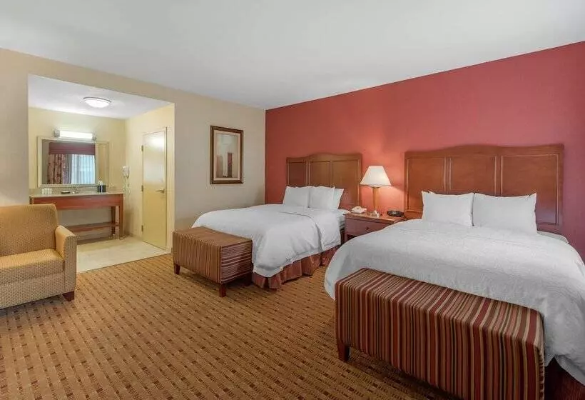 호텔 Hampton Inn & Suites Arcata