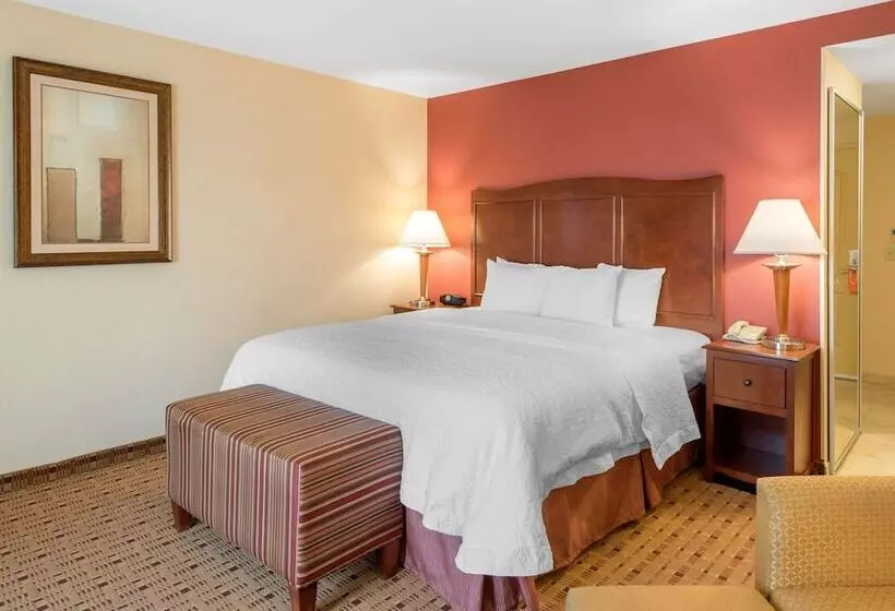 호텔 Hampton Inn & Suites Arcata