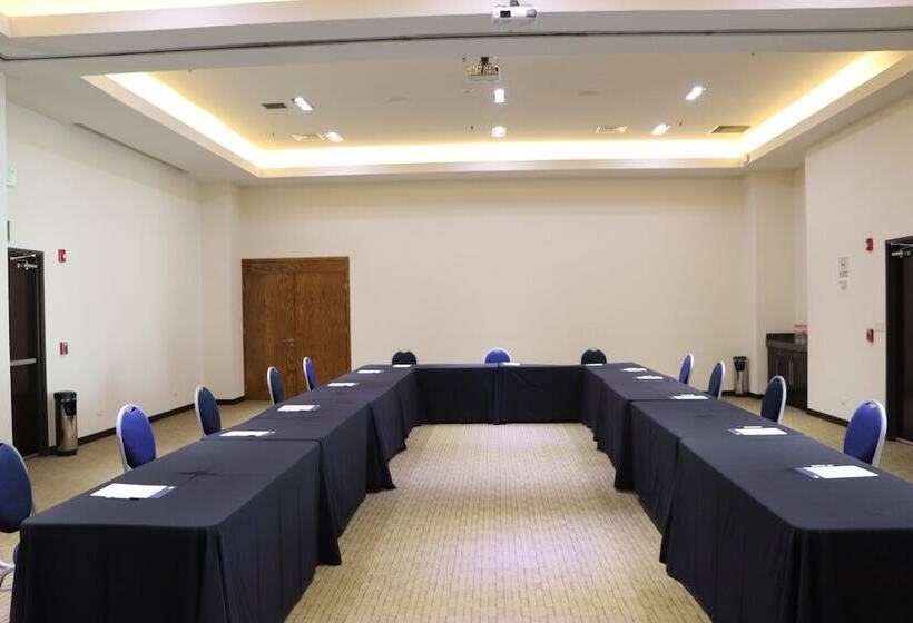 فندق Holiday Inn Express Guaymas, An Ihg