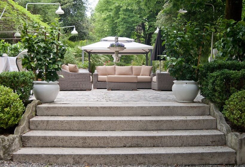 ホテル Mediterraneo