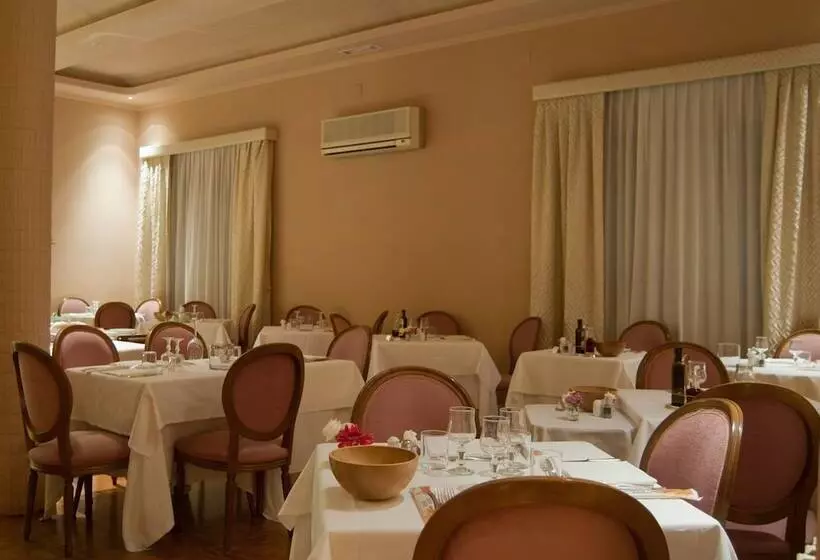 Отель Mediterraneo