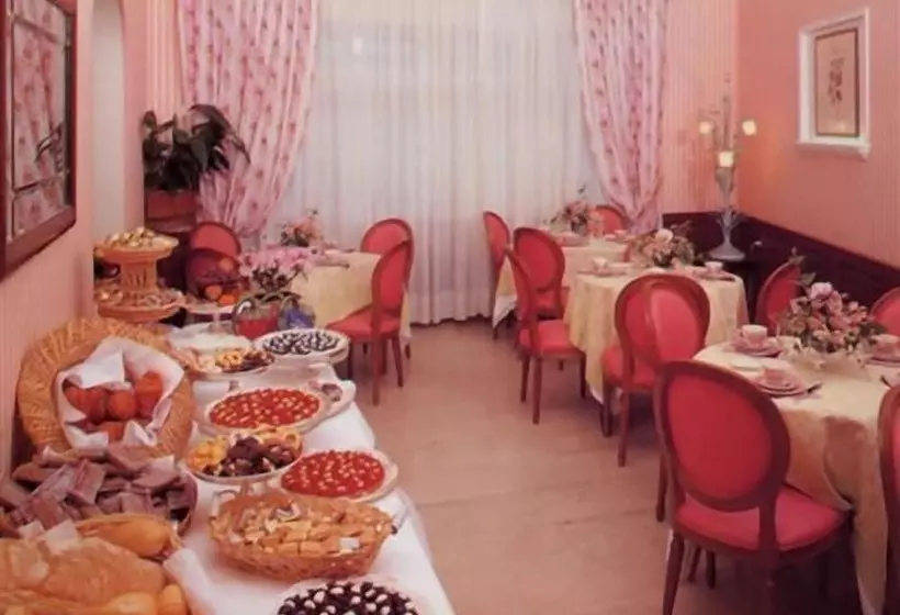 Отель Mediterraneo