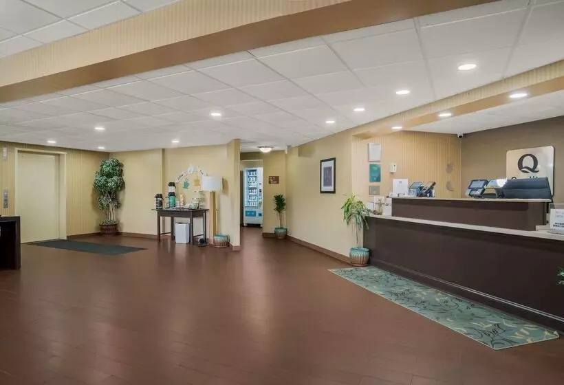 호텔 Quality Inn & Suites Chambersburg