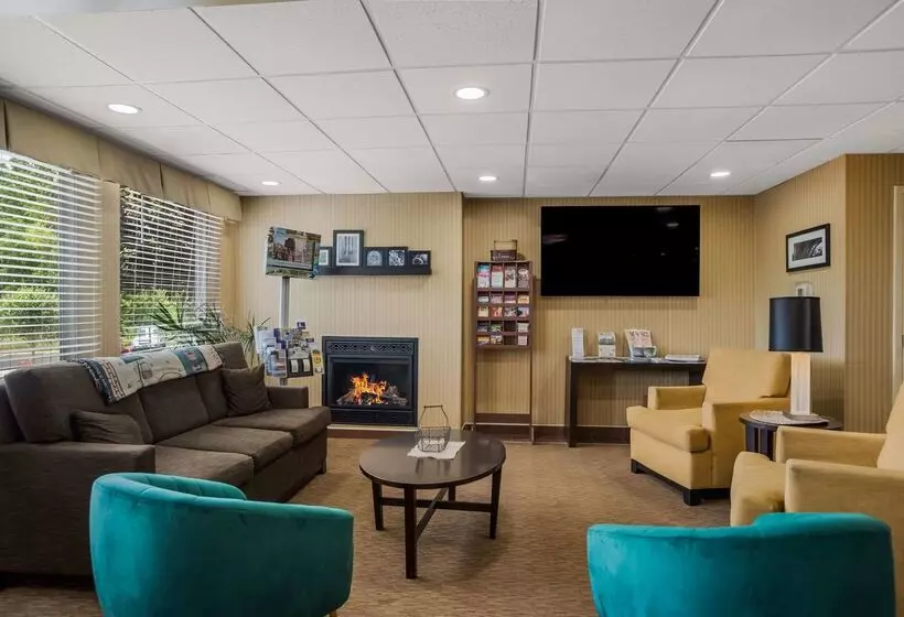 호텔 Quality Inn & Suites Chambersburg