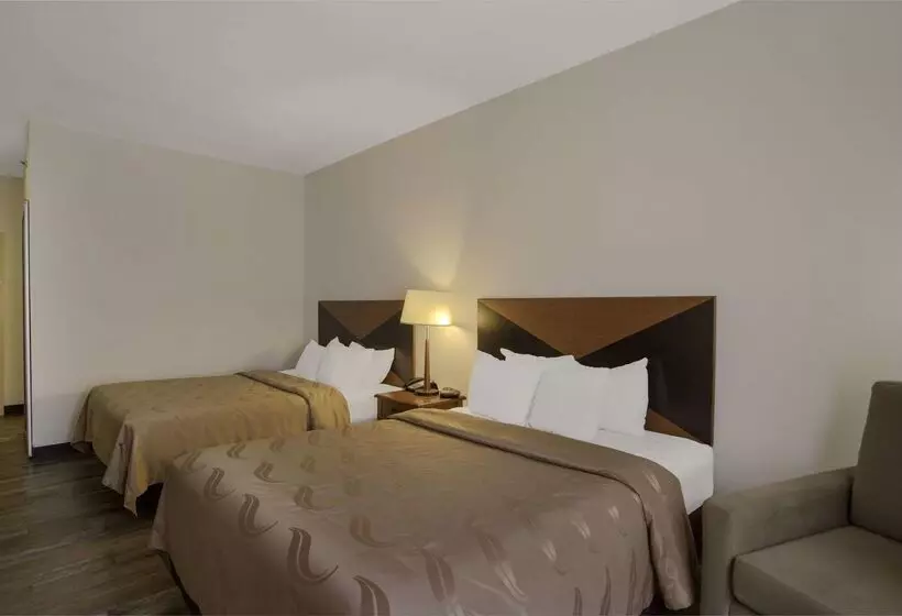 호텔 Quality Inn & Suites Chambersburg