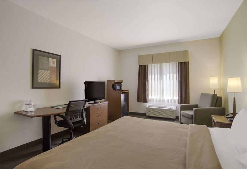 Отель Quality Inn & Suites Chambersburg