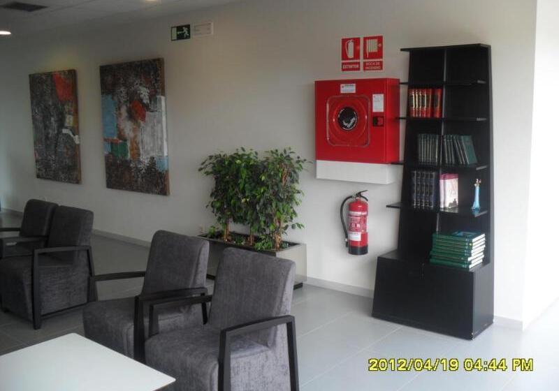 Hotel Villa De Los Arcos