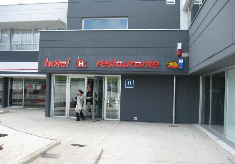 Hotel Villa De Los Arcos