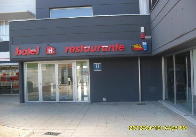 Hotel Villa De Los Arcos