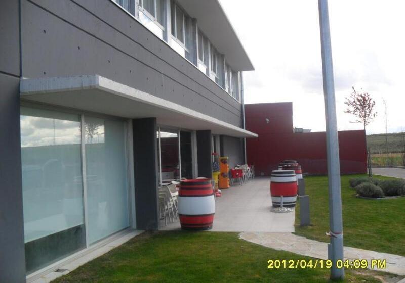 Hotel Villa De Los Arcos