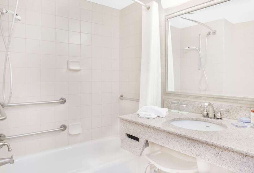 فندق Wingate By Wyndham Ellicottville