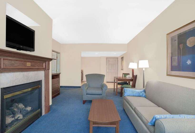 فندق Wingate By Wyndham Ellicottville