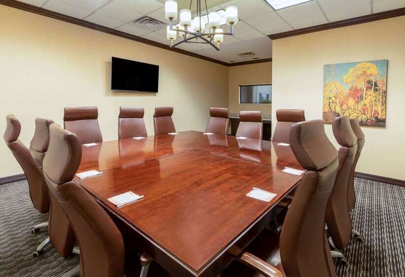 Hawthorn Suites By Wyndham Lubbock