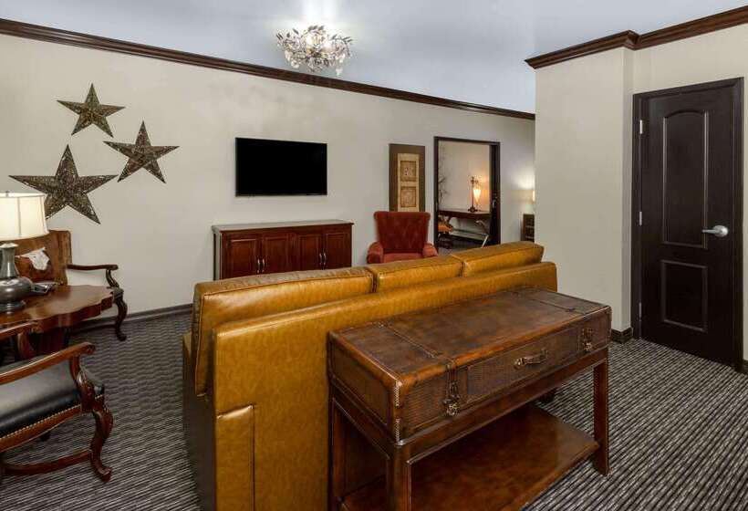 Hawthorn Suites By Wyndham Lubbock