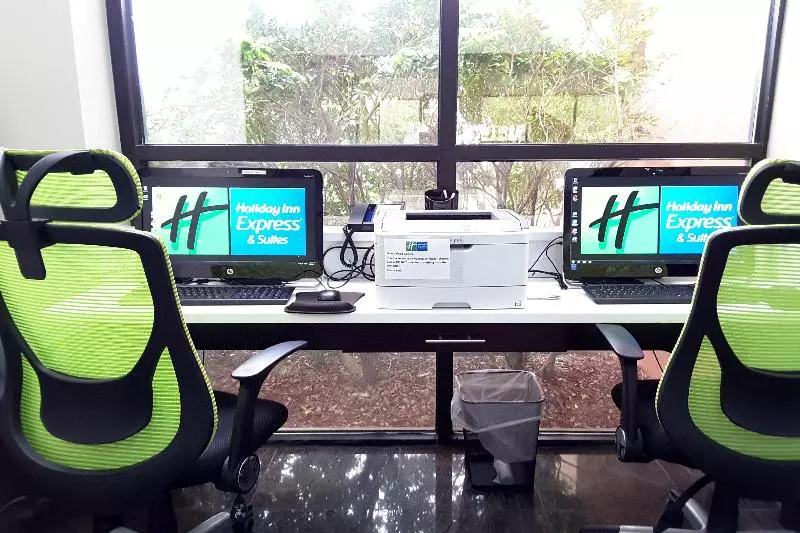 Holiday Inn Express Hotel & Suites Lawrenceville, An Ihg