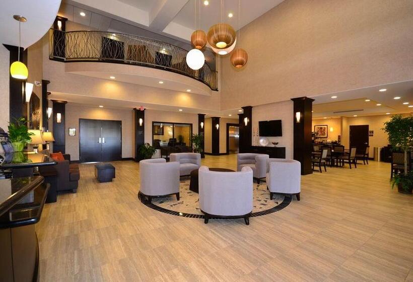 فندق Best Western Plus Lytle Inn And Suites