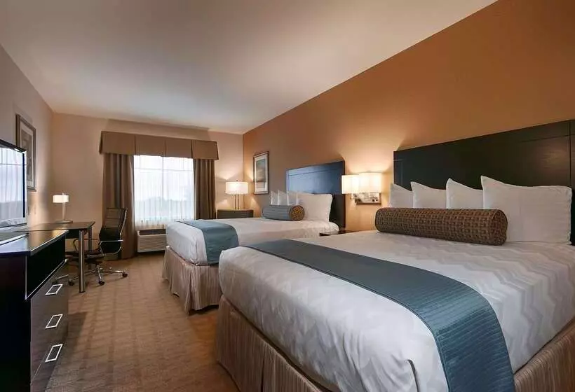 Hotelli Best Western Plus Lytle Inn And Suites