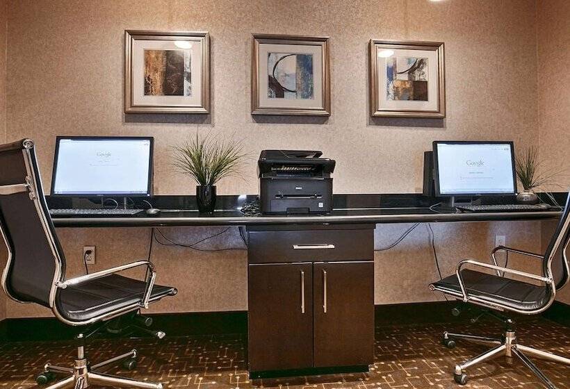 فندق Best Western Plus Lytle Inn And Suites