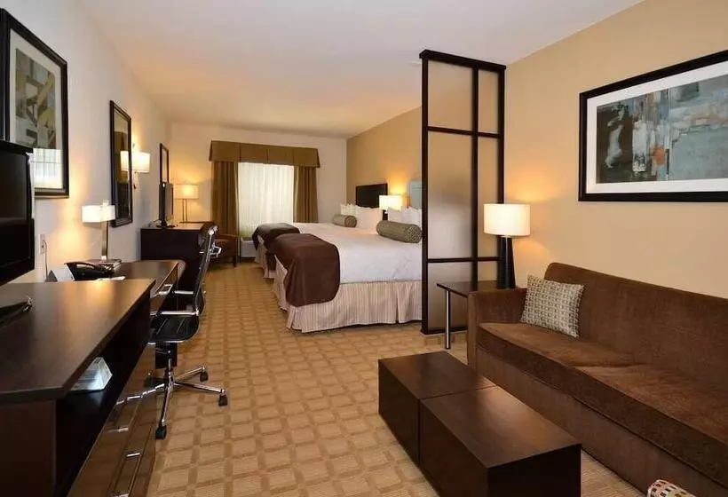 Hotelli Best Western Plus Lytle Inn And Suites