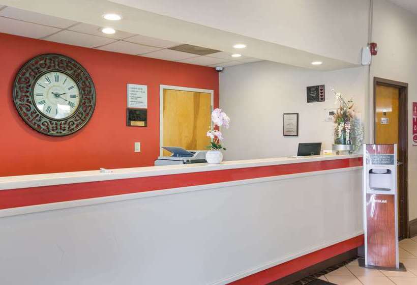 בית מלון כפרי Econo Lodge