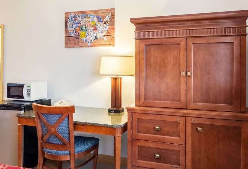 ホテル Econo Lodge Inn & Suites Madras