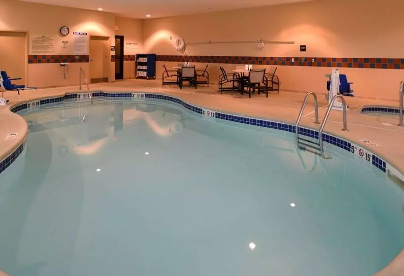 ホテル Hampton Inn By Hilton Lincoln