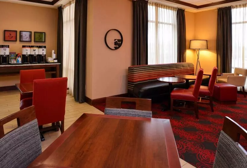 ホテル Hampton Inn By Hilton Lincoln