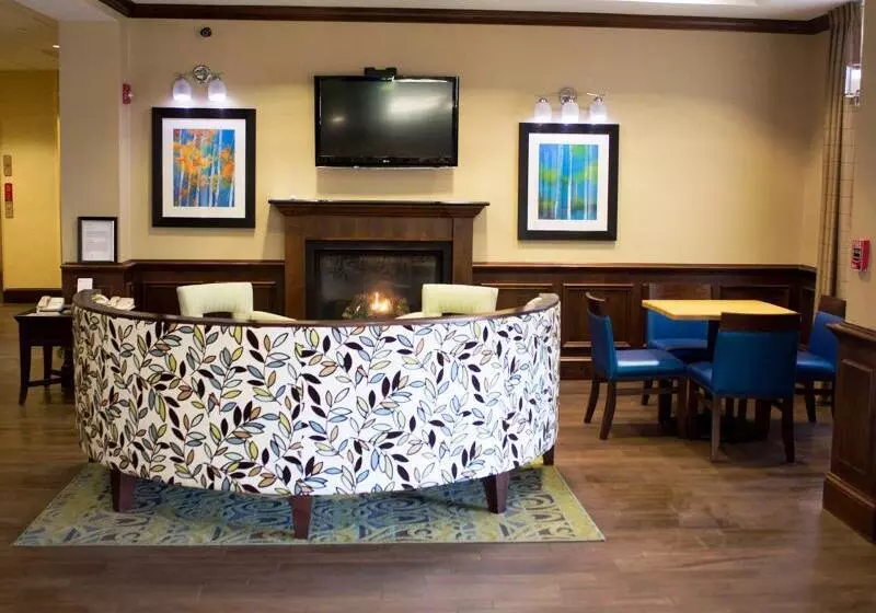 ホテル Holiday Inn Express West Jefferson, An Ihg