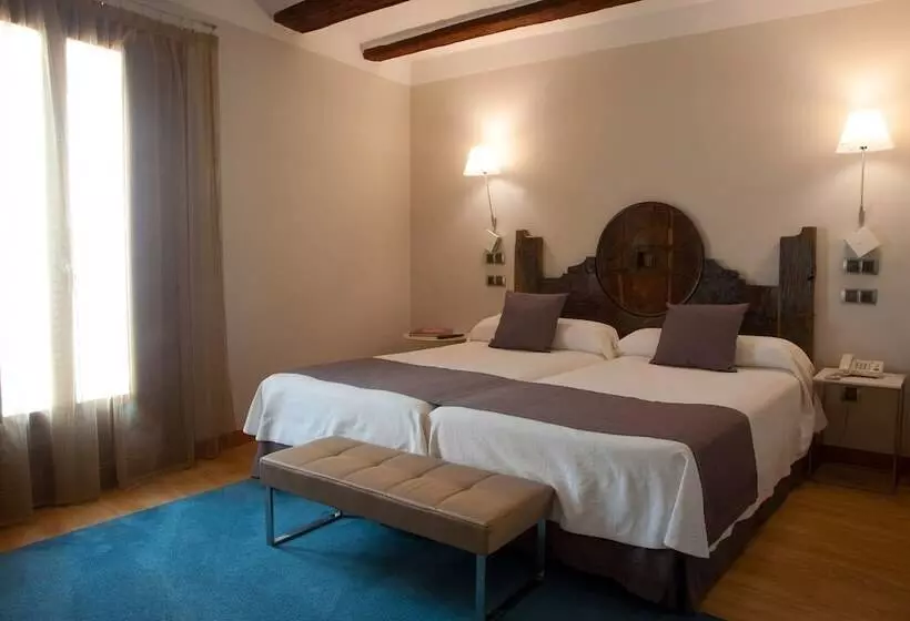 فندق Hospederia Chapitel