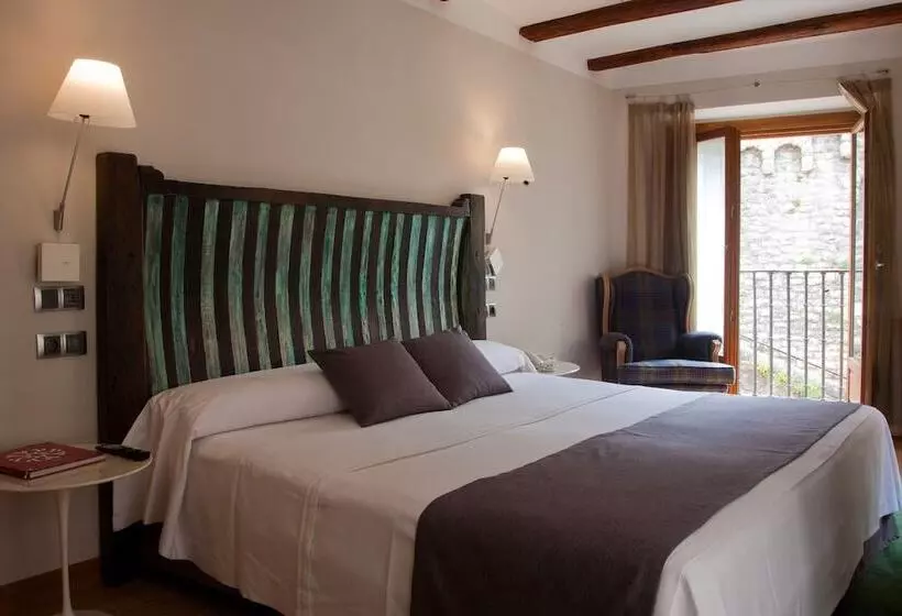 فندق Hospederia Chapitel