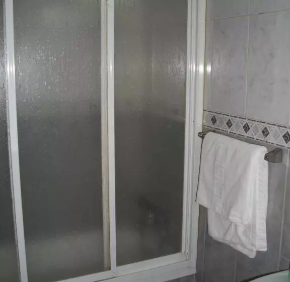 ホテル Hostal Paracuellos