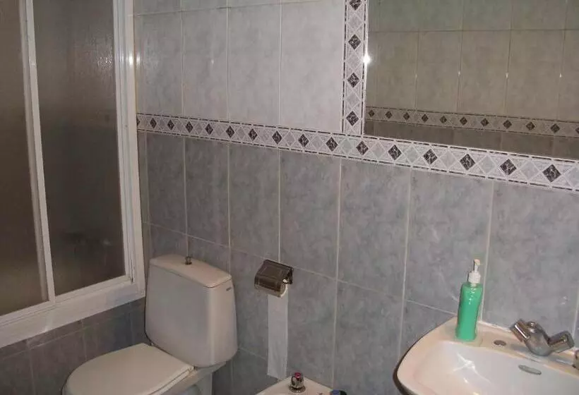 ホテル Hostal Paracuellos