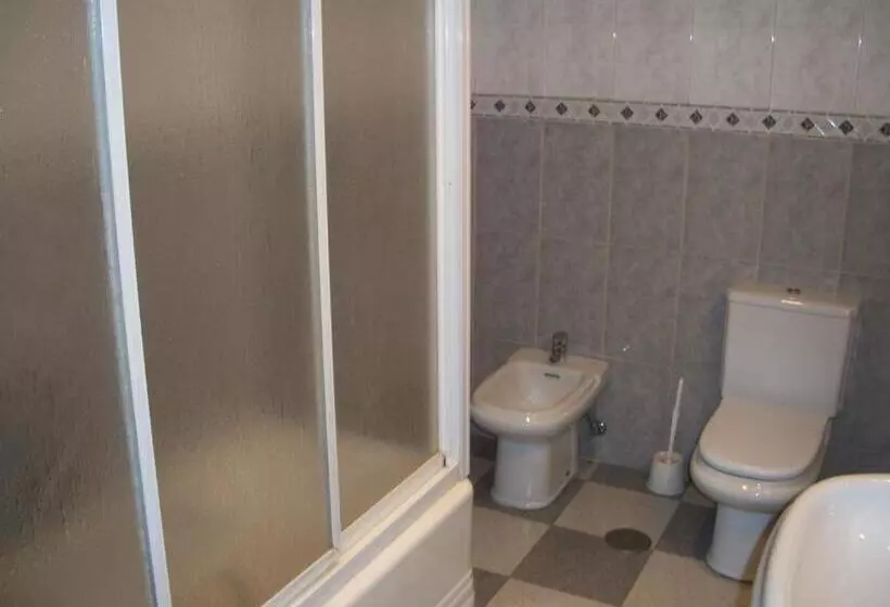 ホテル Hostal Paracuellos