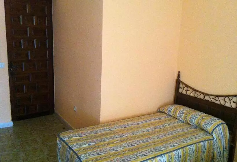 ホテル Hostal Paracuellos