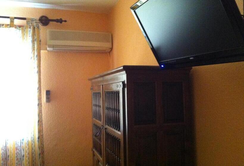 فندق Hostal Paracuellos