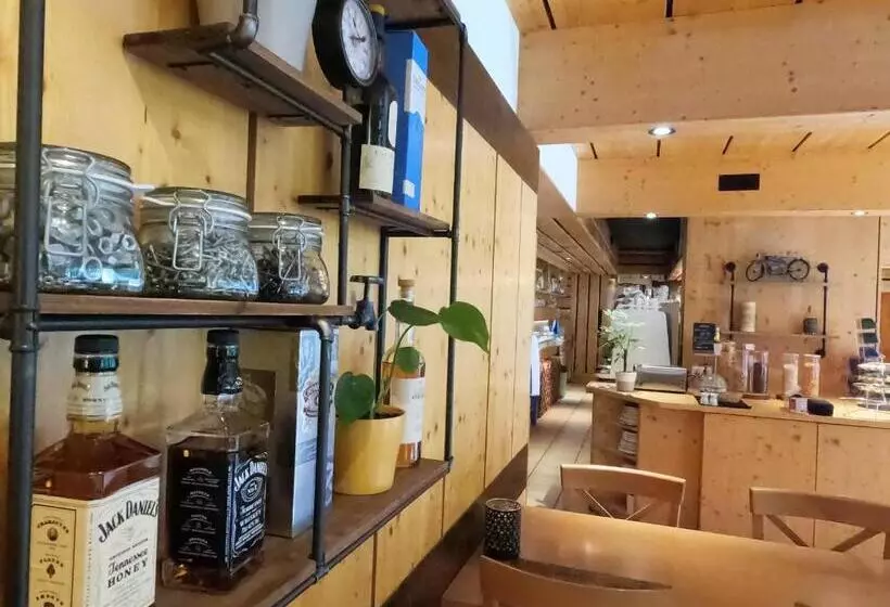 ホテル Hôtel Cristal   Swiss Riders Lodge Grimentz