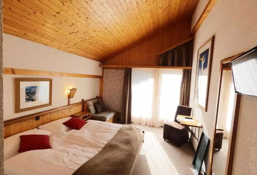 ホテル Hôtel Cristal   Swiss Riders Lodge Grimentz