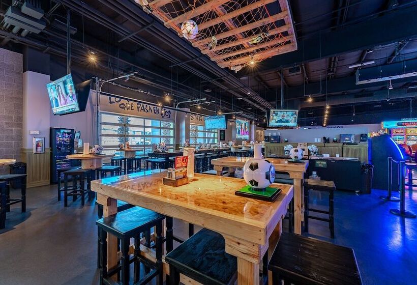 هتل Jefe At Ojos Locos