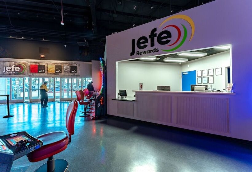 هتل Jefe At Ojos Locos