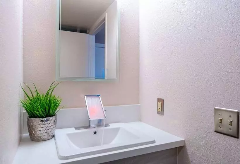 Hotel Jefe At Ojos Locos