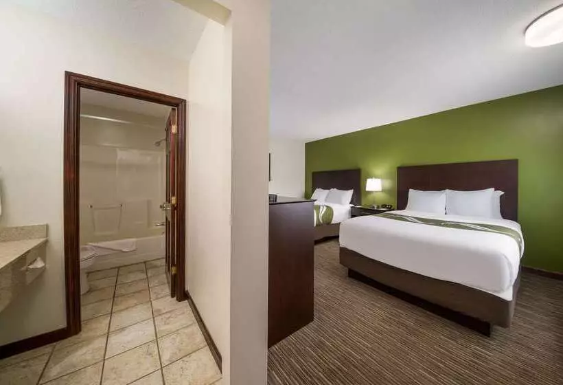 هتل Quality Inn